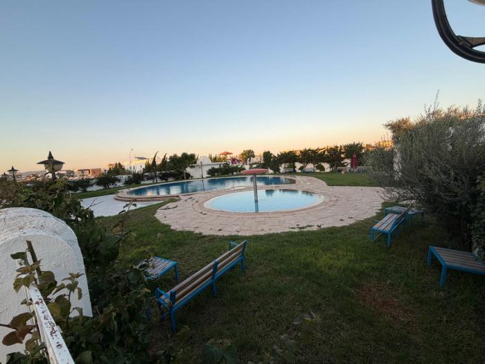 Apparemment Carthage land Yasmine Hammamet