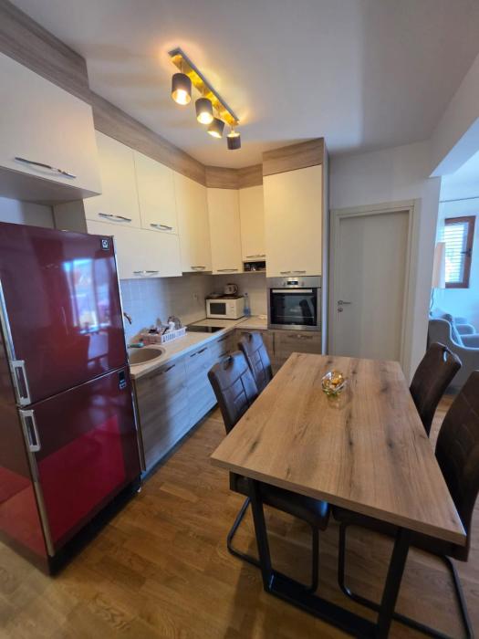 Premium Central Apartment with Private Garage
