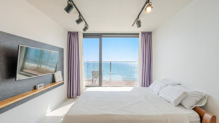 Goseong Littlesquare Oceanview Pension