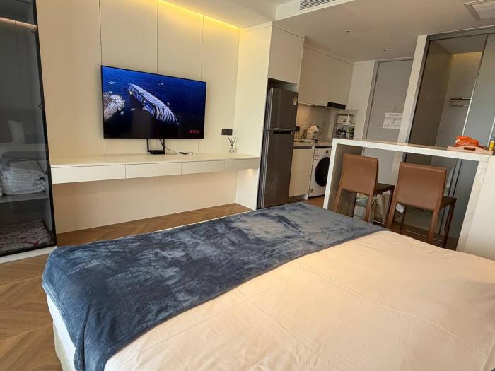 1-Min Walk to Layan Beach • Top-Floor King Studio