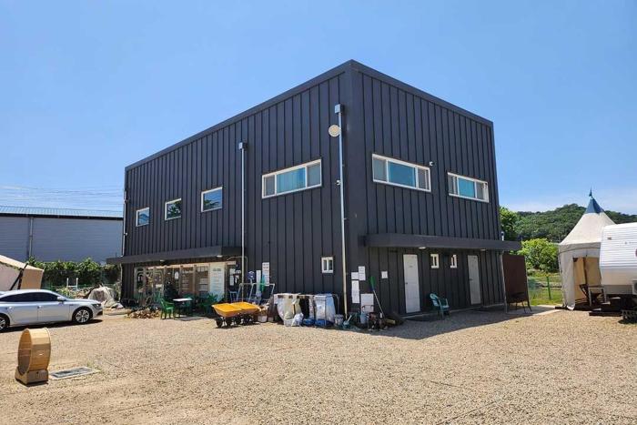 Hwaseong Sagang Glamping Campsite