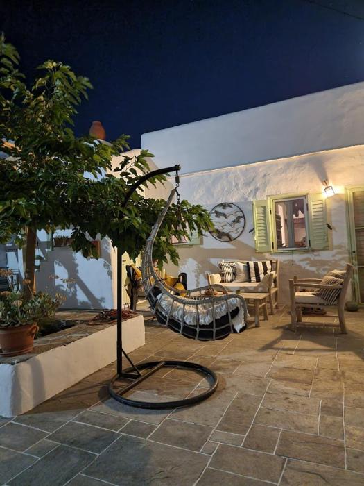 Artemonas traditional three bedroom house