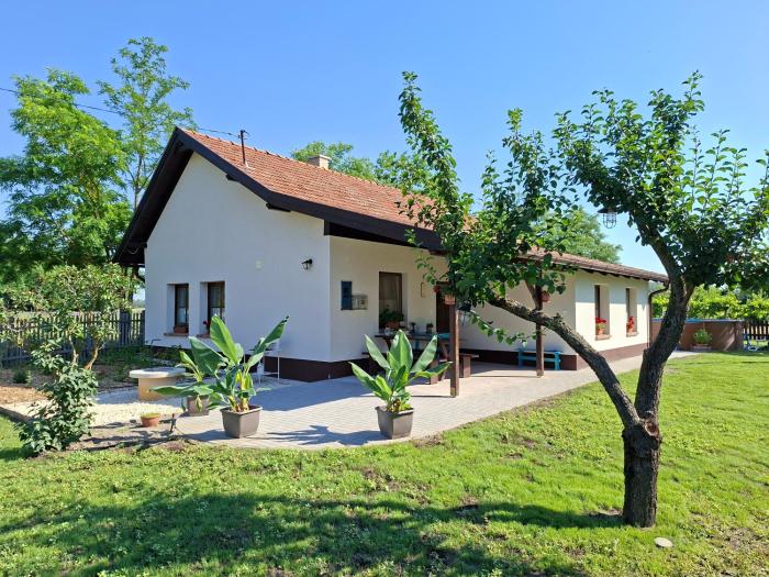 Naprózsa Tanya
