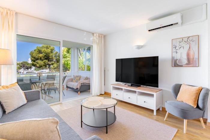 Sea View 2-Bedroom Apartment in Miraflores La Cala de Mijas