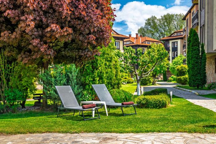 Hotel Bojur & Bojurland Apartment Complex