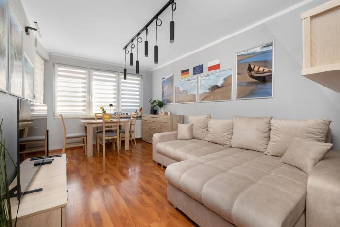 Lingua City Center Apartment by BookingHost