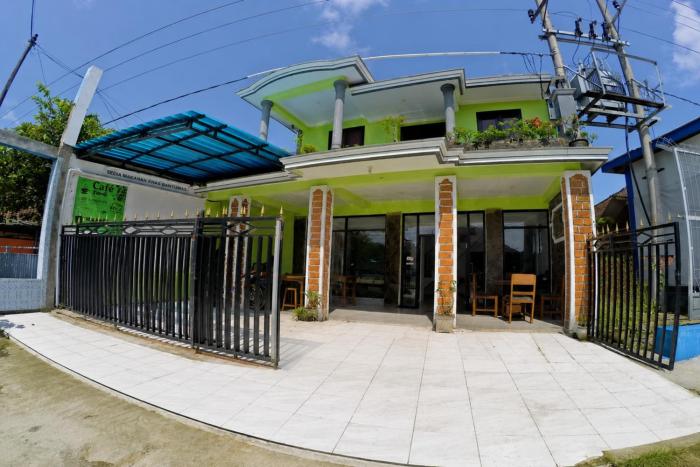 OYO 95309 Ijen Homestay