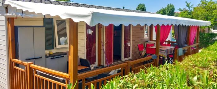 Bungalow Confortable à Fréjus avec Piscine Partagée