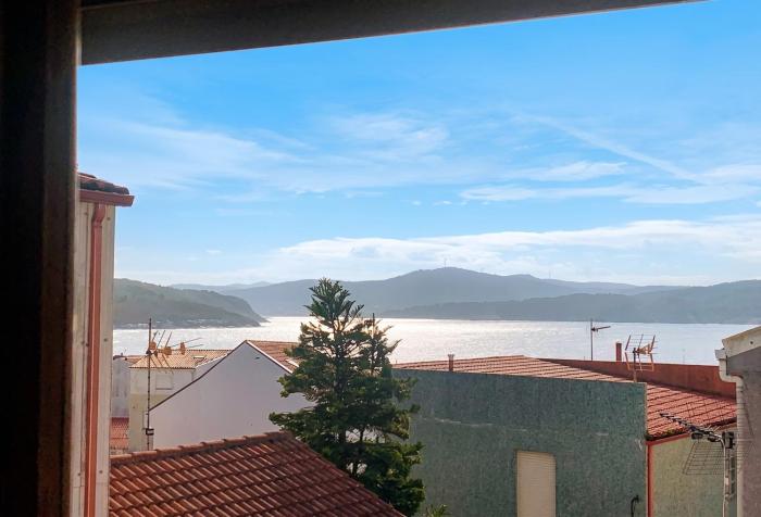 Welcoming House with Sea View in Corme-Porto