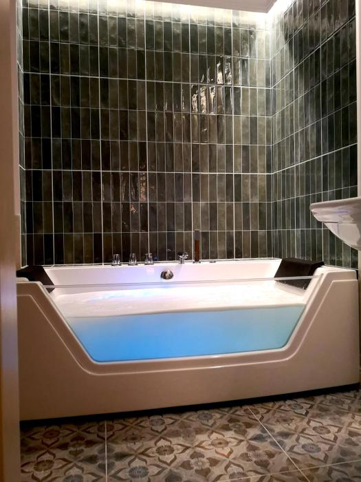 SPA BATH Old Town