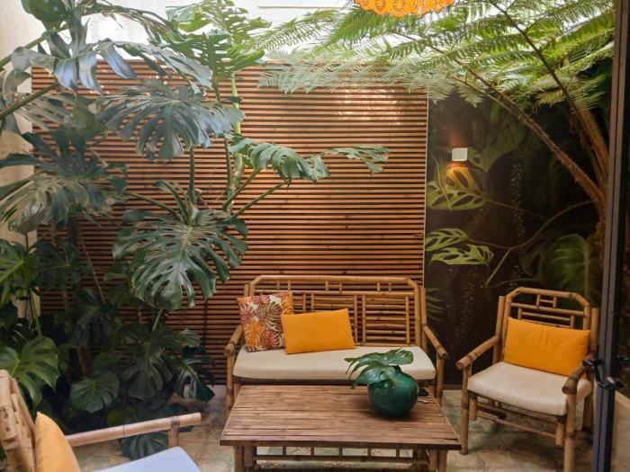 Cool patio house in romantic old town