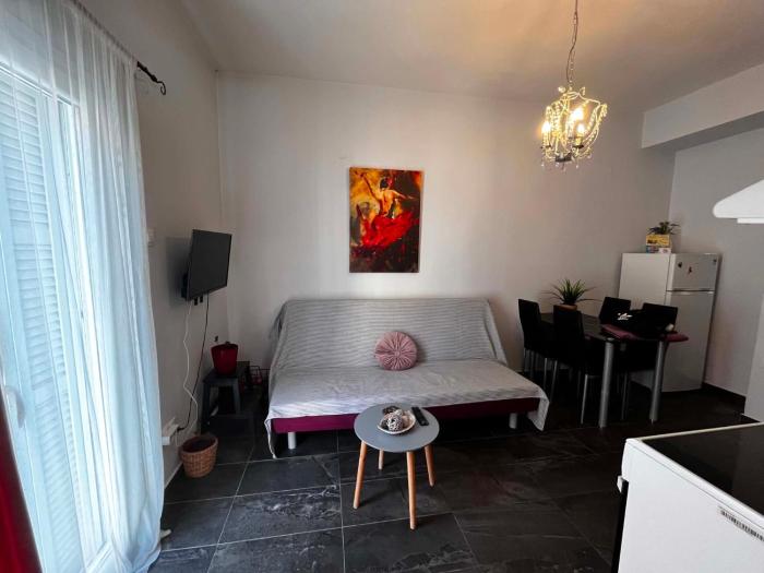 Ranias cozy apartment university