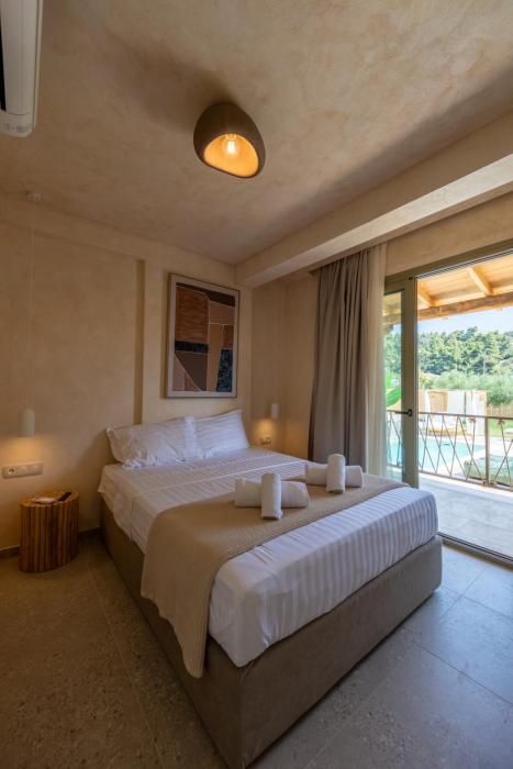 Terra Elea Luxury Pool Suite Petra