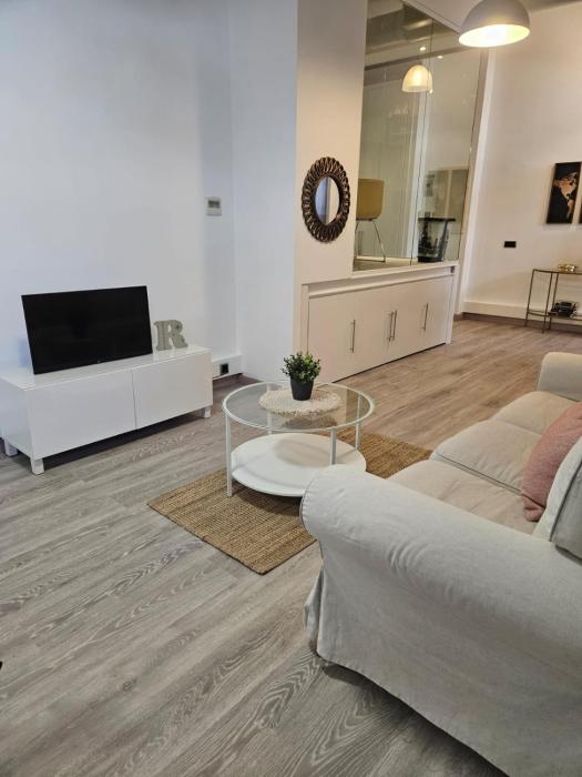 Luminoso y acogedor loft con parking privado