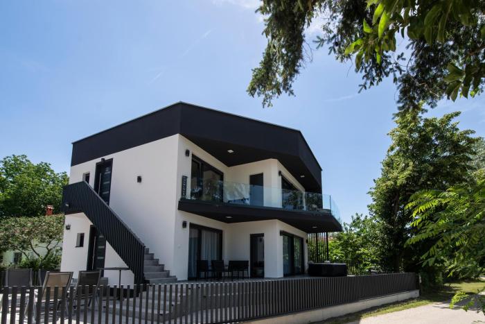 Vila Dominus Lux