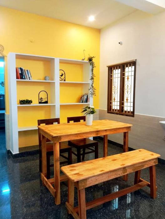Full House 5 BHK Pvt Terrace 2km WhiteTown