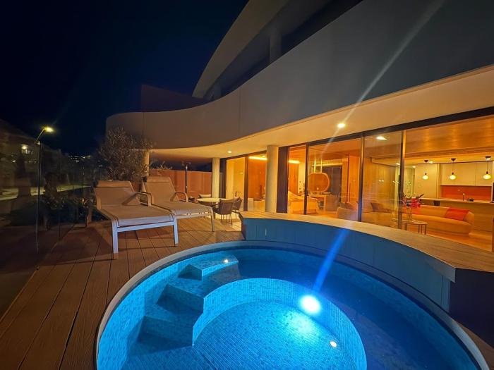 Luxury 2 Bed South Residence El Higuerón with private plunge pool