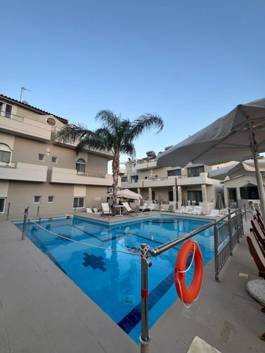 Sirena Apartments