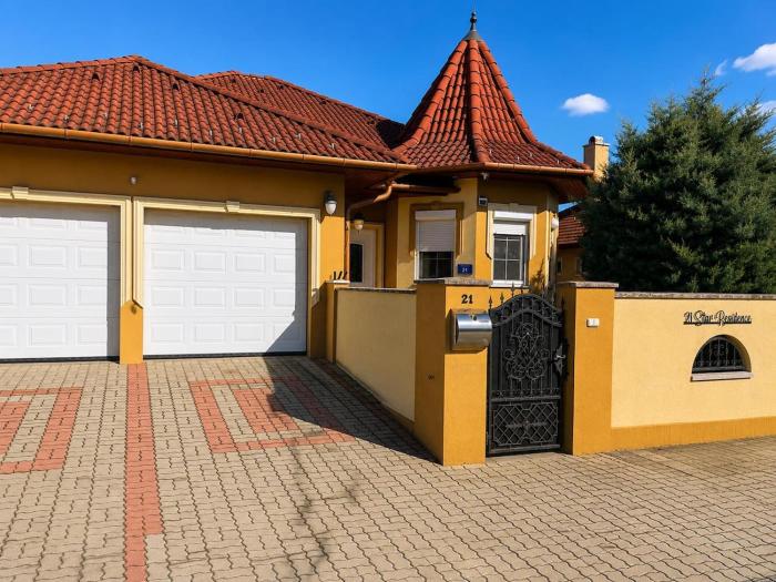 21 Star Residence