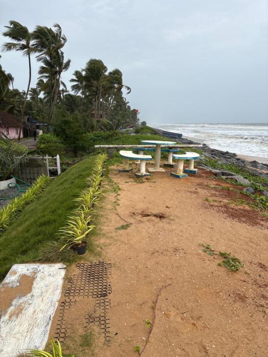 Mannath lands end beach house