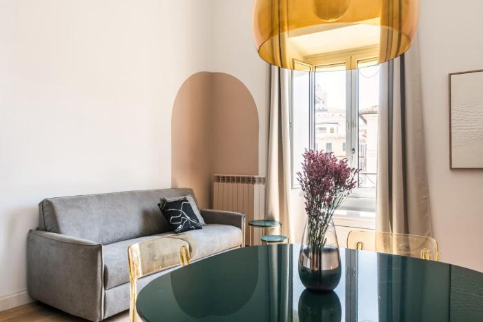 The Best Rent - Bright one-bedroom apartment in Via del Tritone