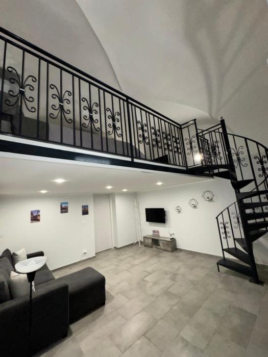Privitera home 2