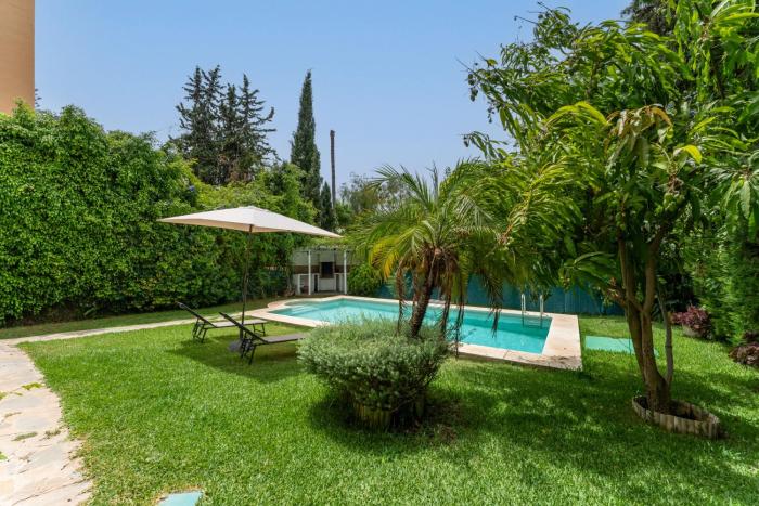 Villa Pool & Garden - Private Swimming Pool