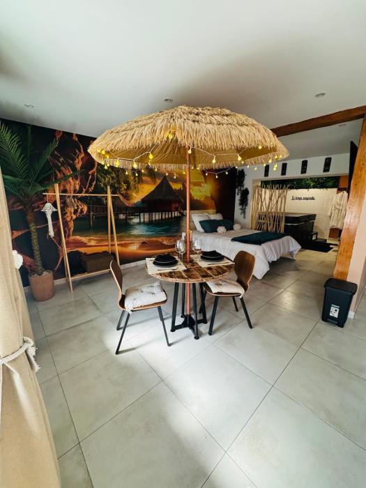 Escapade Romantique, Jacuzzi, Sauna, Plage à 900m