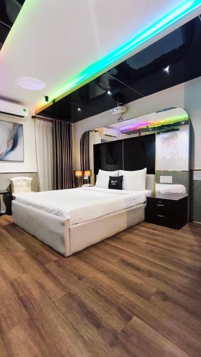 M&H Hotel