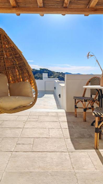 Cardara Naxos