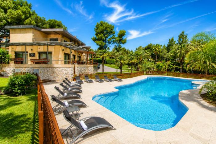 New Play Lake Villa