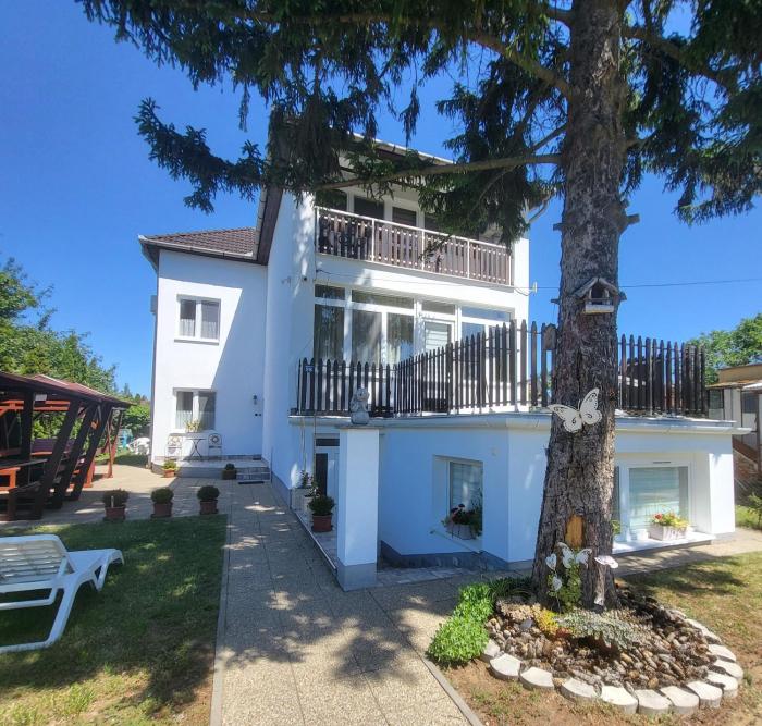 Renáta Apartman