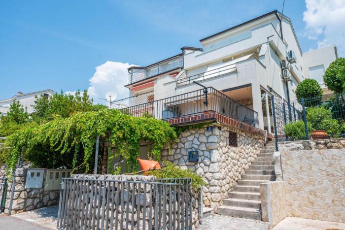 Apartment Nikol