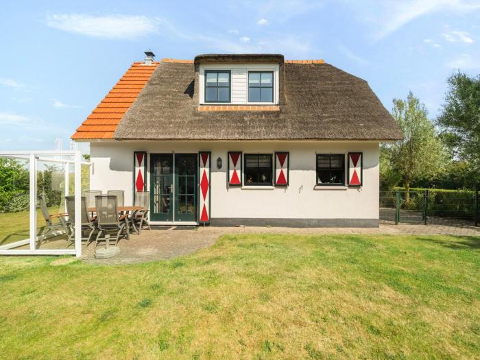 Villa in Callantsoog with enclosed garden