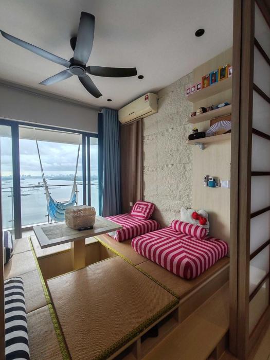 Tatami Design Homestay 2BR unit seaview sunset Danga Bay