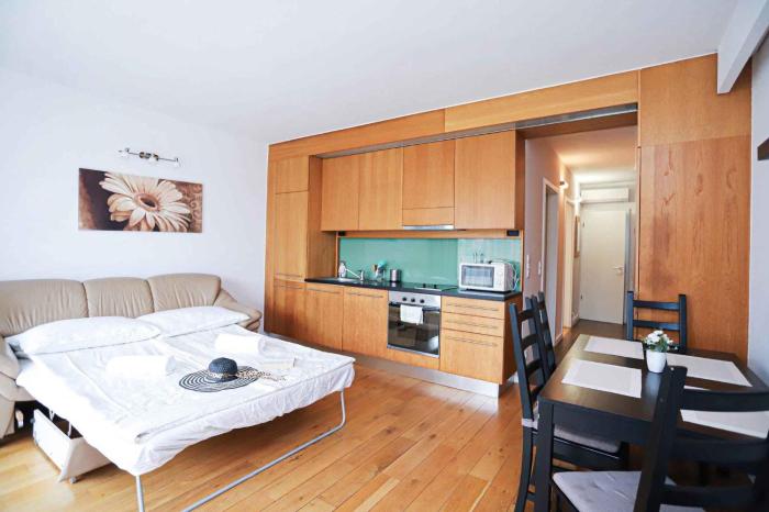 Apartment with Pool in Balatonlelle 58150