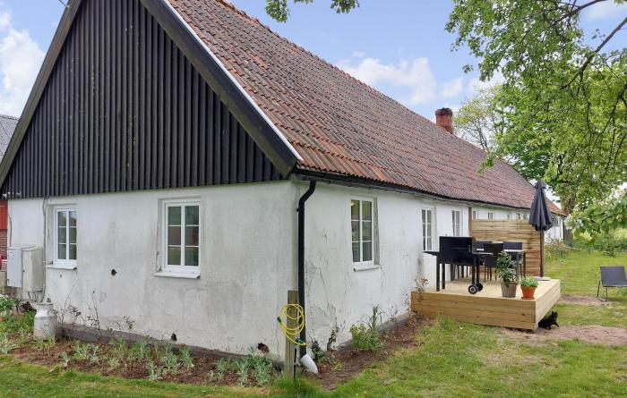 Gorgeous Apartment In Pärup With Wifi