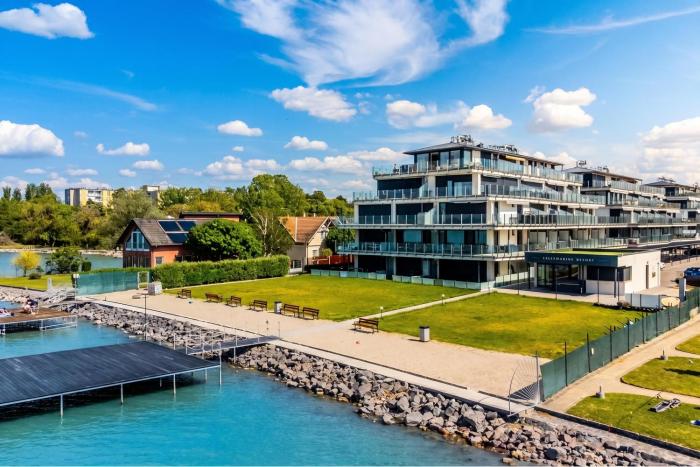 Lelle Marine-Hanna Pool Apartment - Happy Rentals