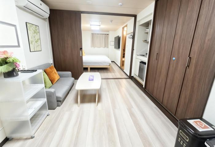浅草小胎楼 Asakusa Hanahi, Small Tire, 1st Floor, 4-Minute Walk to Asakusa Temple, Direct Subway Access to Narita and Haneda Airports, Private Room