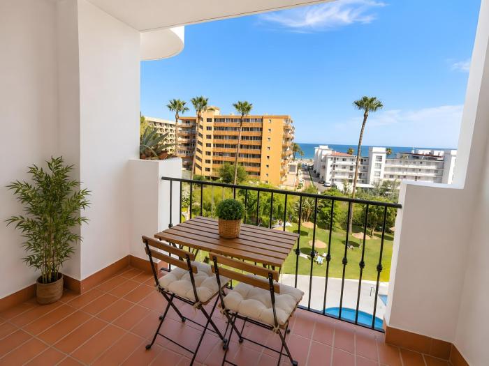 Lance del sol sea view