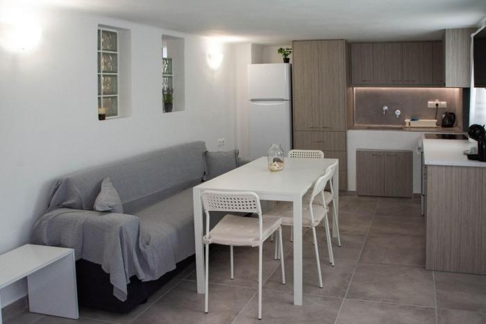 Perasma Αpartment at Pirgos Kallistis, Santorini