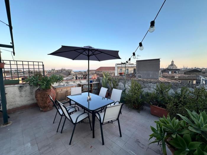 Coppola Terrace Apartment - Private Rooftop & City View in the Historic Center - Via Coppola 22, Catania