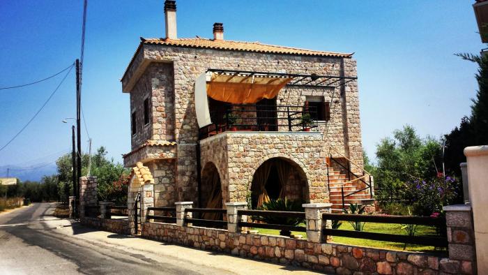 Nikos Stone Guest House