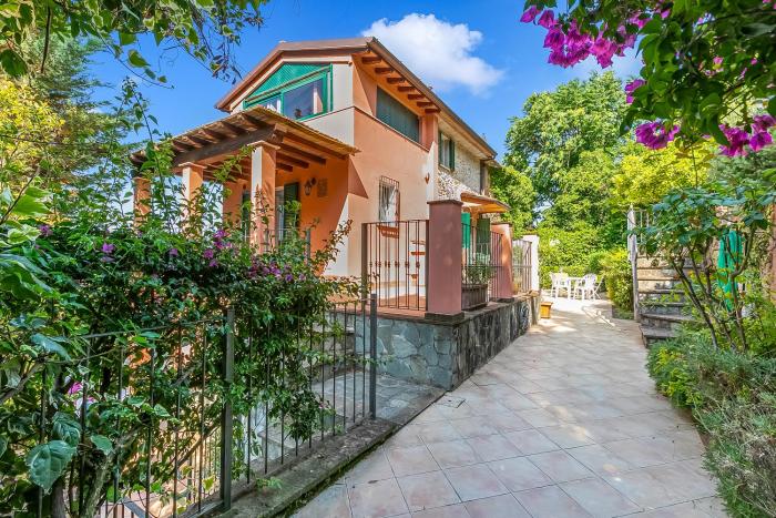 Villa Aurora