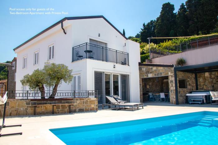 Gloria Holiday - Casa Bianca