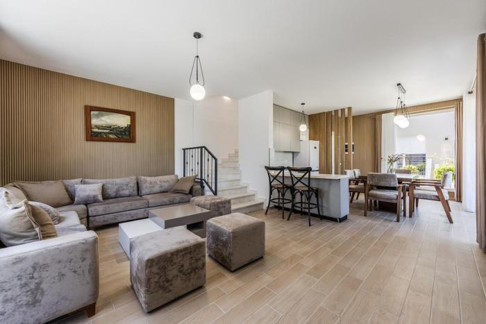 Sea Garden Retreat Modern Coastal Villa by PikHost