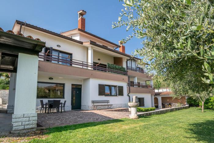 Prostorni in udobni apartmaji Izola SL - Spacious & Comfortable Apartments Izola SL