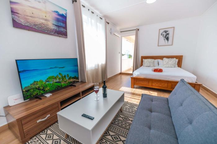 1 Bedroom Studio 10mins Walk to Beach - VA4