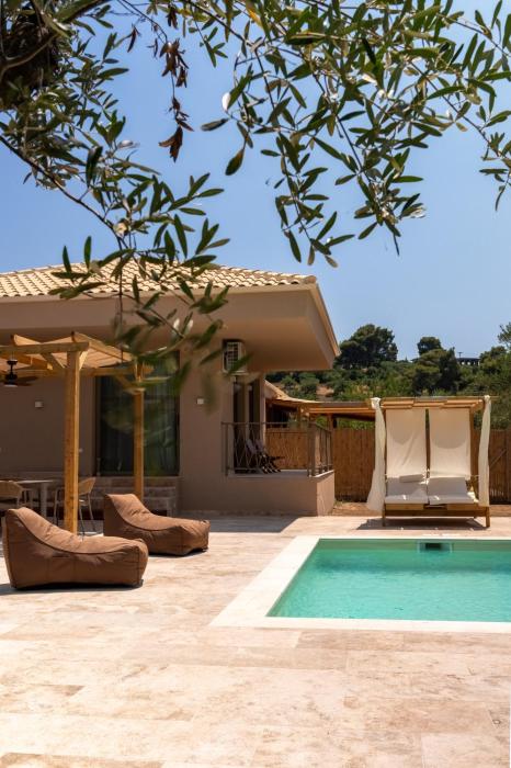 Terra Elea Luxury Pool Suite Aura