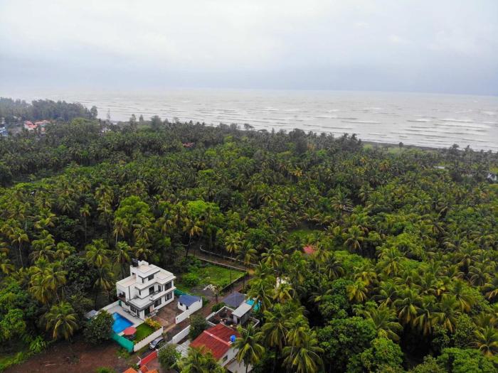 StayLeisurely Ocean Mosaic Nagaon Alibaug